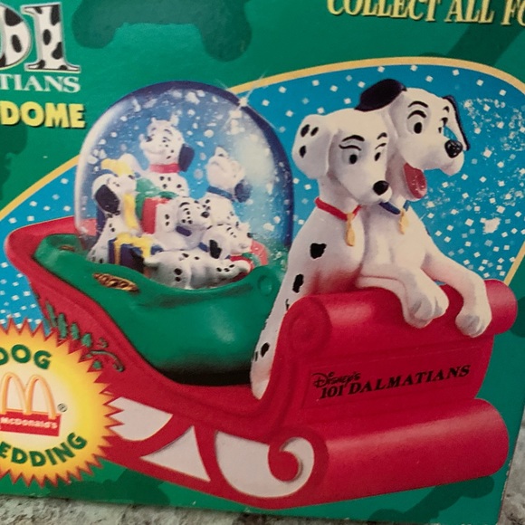 Disney Vintage 1996 McDonalds Disney 101 Dalmatians "Dog Sledding" Snow Globe - Picture 2 of 9